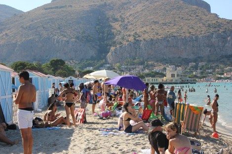 mondello beach